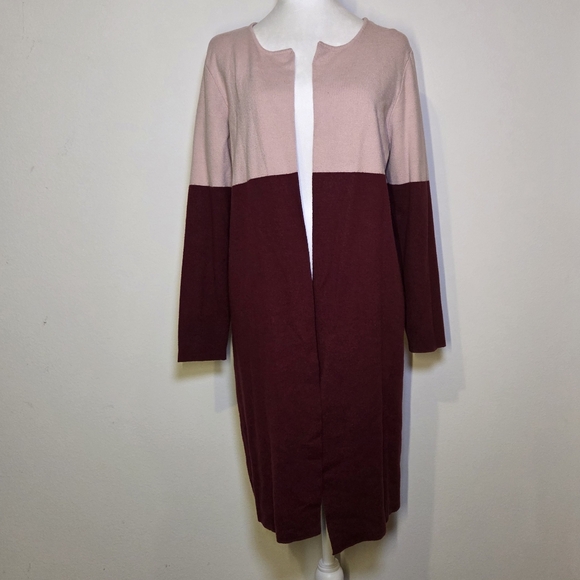 Liz Claiborne Sweaters - NWOT Two-Tone Open Front Cardigan